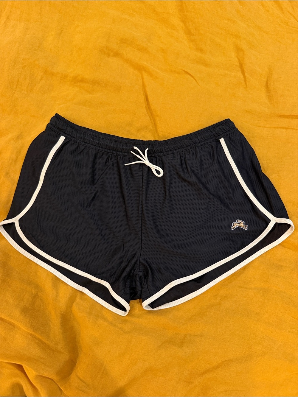 Women’s Tracksmith Van Cortlandt Mesh Shorts Black with Ivory Trim